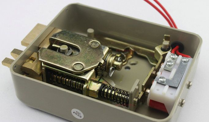 門禁施工常見錯(cuò)誤現(xiàn)象二：電源負(fù)荷過大